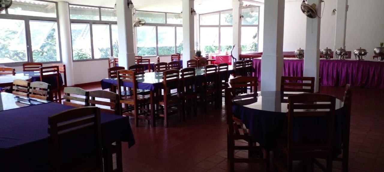 Diyaluma Falls Inn Koslanda Exterior photo